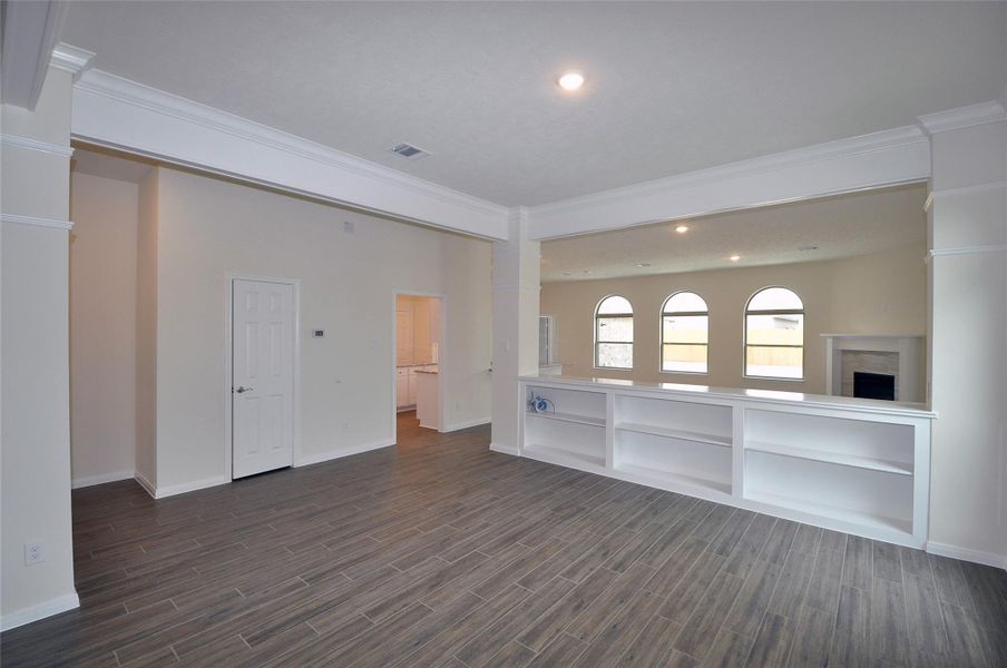 Spacious, unfurnished interior of a new home in , League City (Image 22).