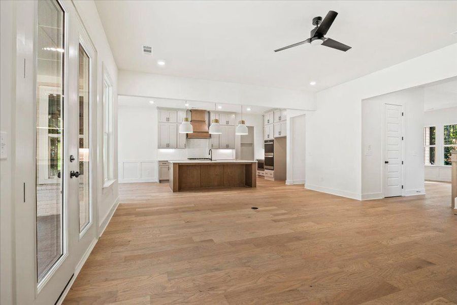 Spacious, unfurnished interior of a new home in , Gainesville (Image 45).