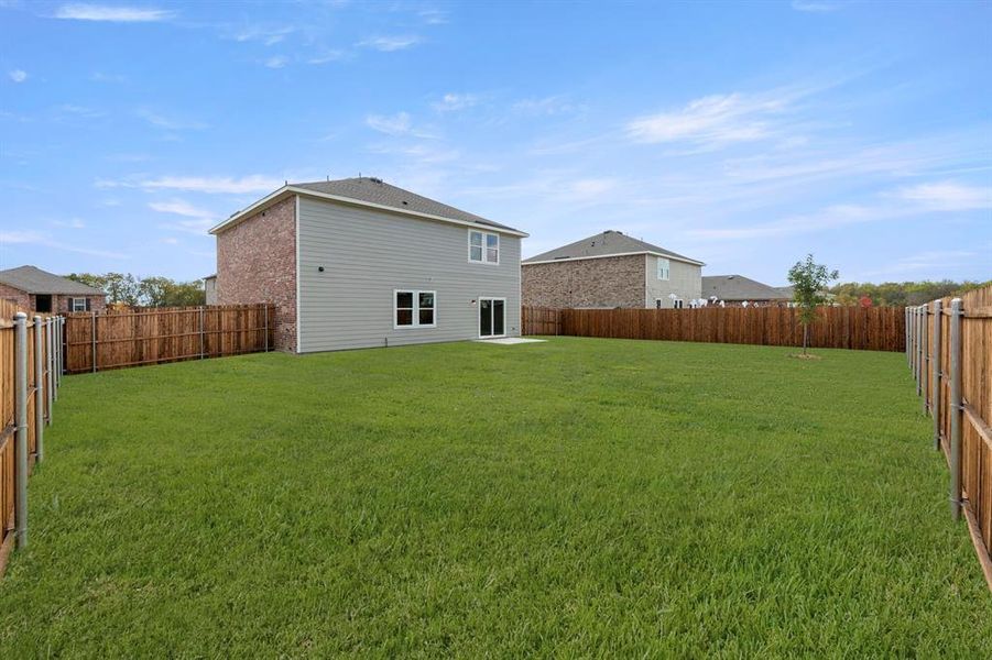 27. 813 Lexington - Back (2) 27. 813 Lexington - Back (2)