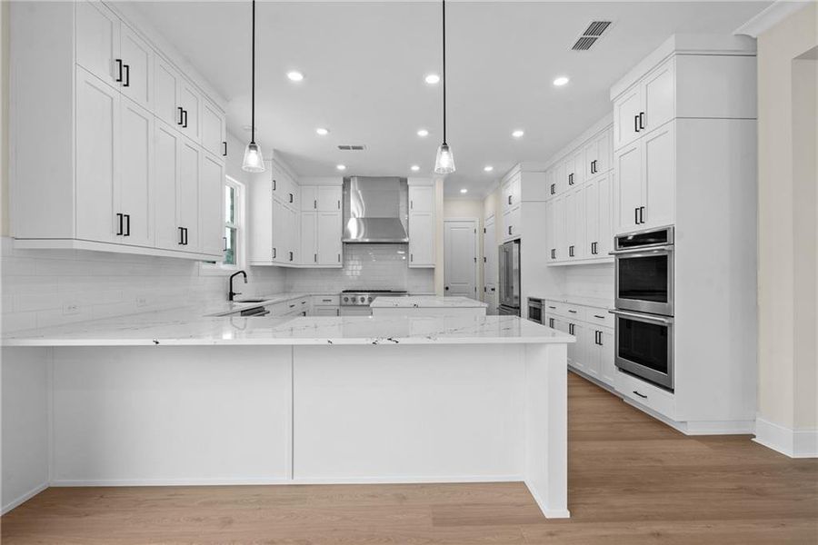 Furnished interior view inside a new home in Bellwyn, Johns Creek (Image 9).