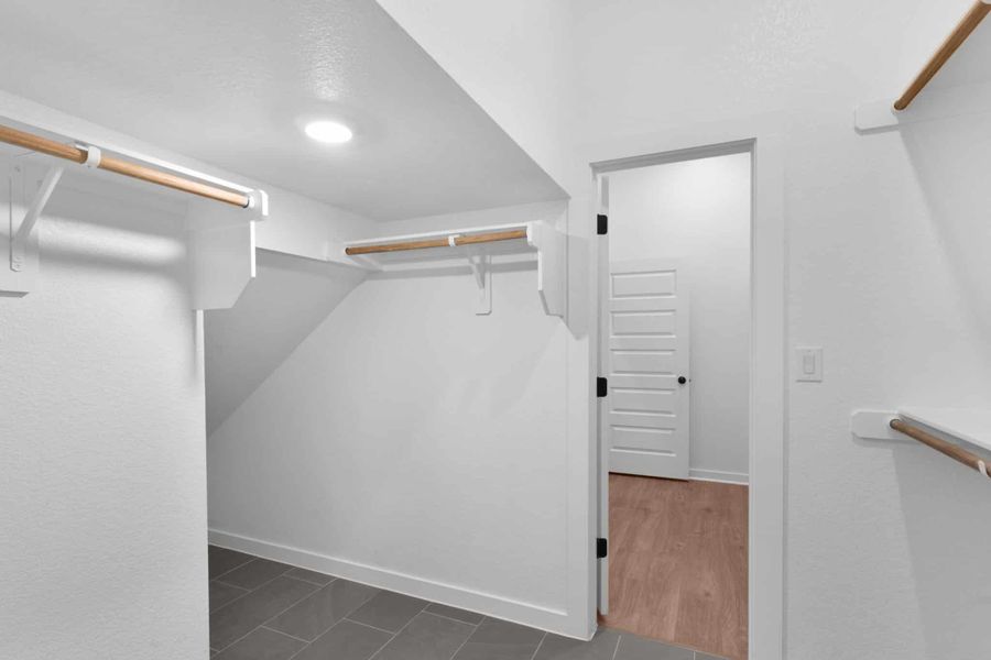 Spacious, unfurnished interior of a new home in Nolina, Georgetown (Image 20).