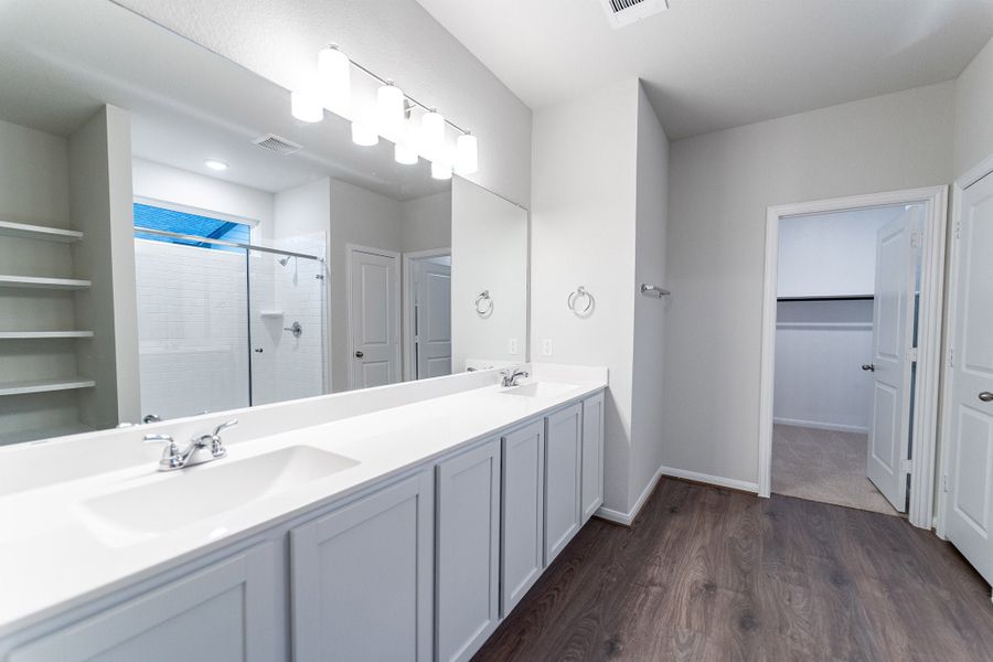 Furnished interior view inside a new home in Sanctuary, Salado (Image 8).