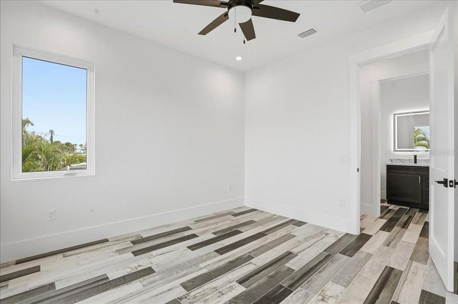 Spacious, unfurnished interior of a new home in , Englewood (Image 22).