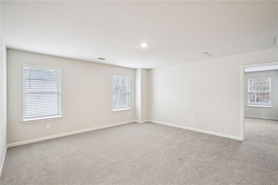 Spacious, unfurnished interior of a new home in Hemingway - Reserve Series, Cumming (Image 39).