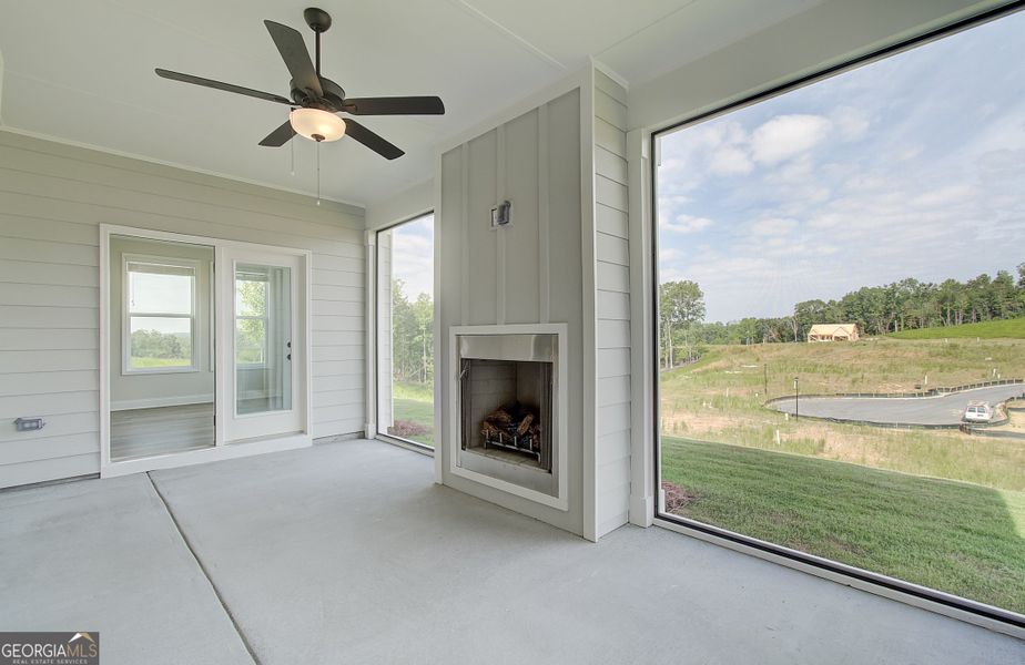 Spacious, unfurnished interior of a new home in Rosewood Lake Preserve, Hoschton (Image 25). Spacious, unfurnished interior of a new home in Rosewood Lake Preserve, Hoschton (Image 25).