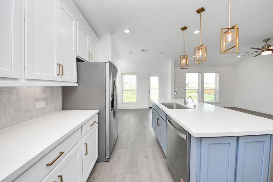Furnished interior view inside a new home in Laurel Landing: Landmark Collection, Alvin (Image 7).