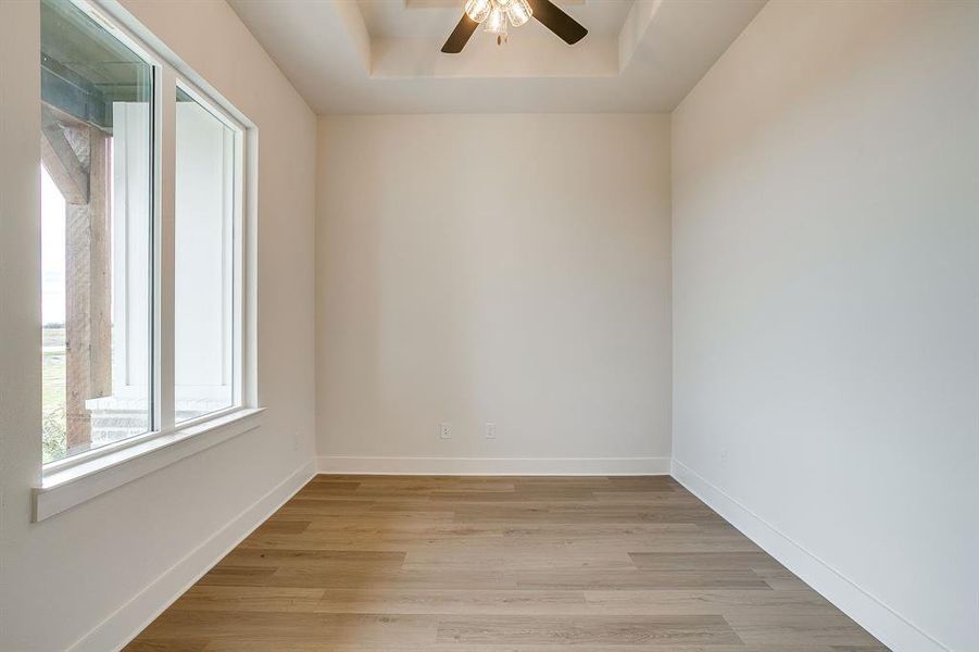 Spacious, unfurnished interior of a new home in , Waxahachie (Image 33).