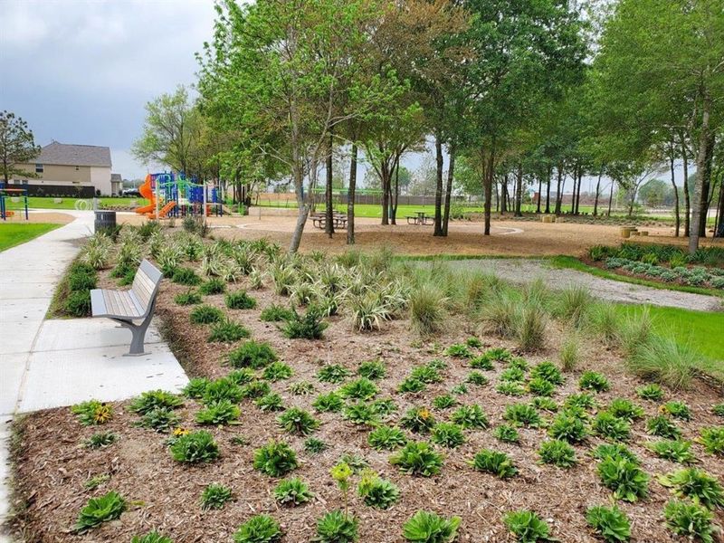 Image 10 of a home in Parkway Trails Villas.