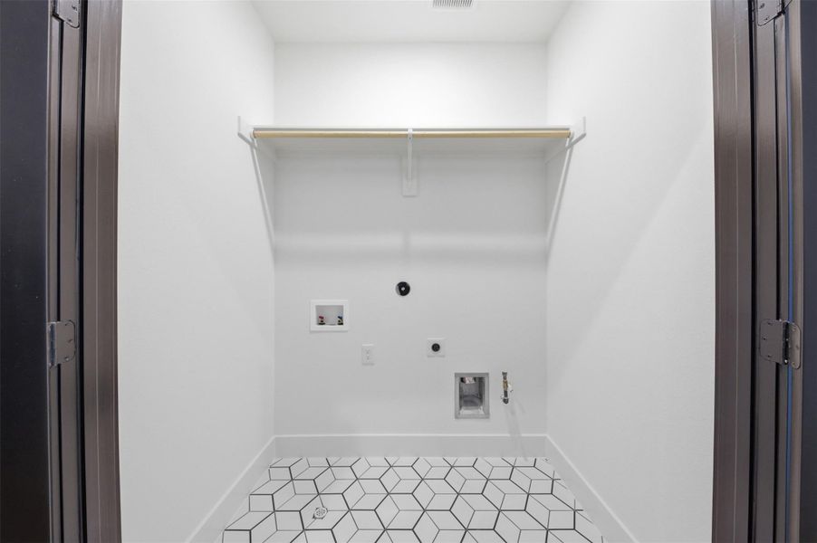 Spacious, unfurnished interior of a new home in , Houston (Image 26). Spacious, unfurnished interior of a new home in , Houston (Image 26).