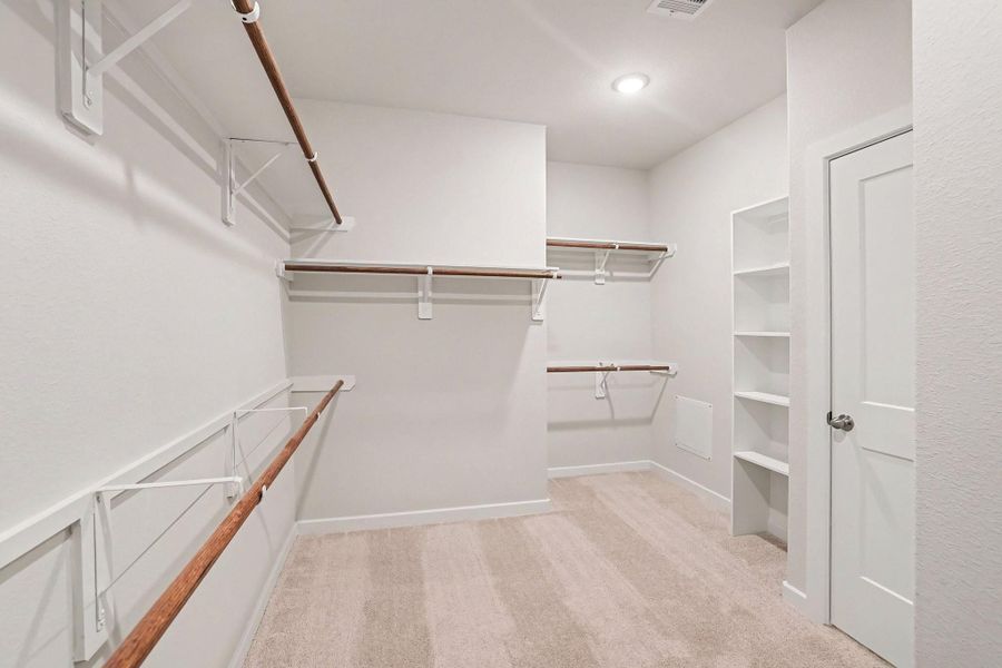Spacious, unfurnished interior of a new home in Canyon Creek, Conroe (Image 23). Spacious, unfurnished interior of a new home in Canyon Creek, Conroe (Image 23).