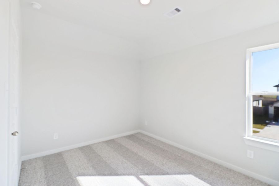 Spacious, unfurnished interior of a new home in Bluestem, Brookshire (Image 14).