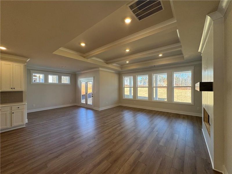 Spacious, unfurnished interior of a new home in Rosewood Lake Preserve, Hoschton (Image 28).