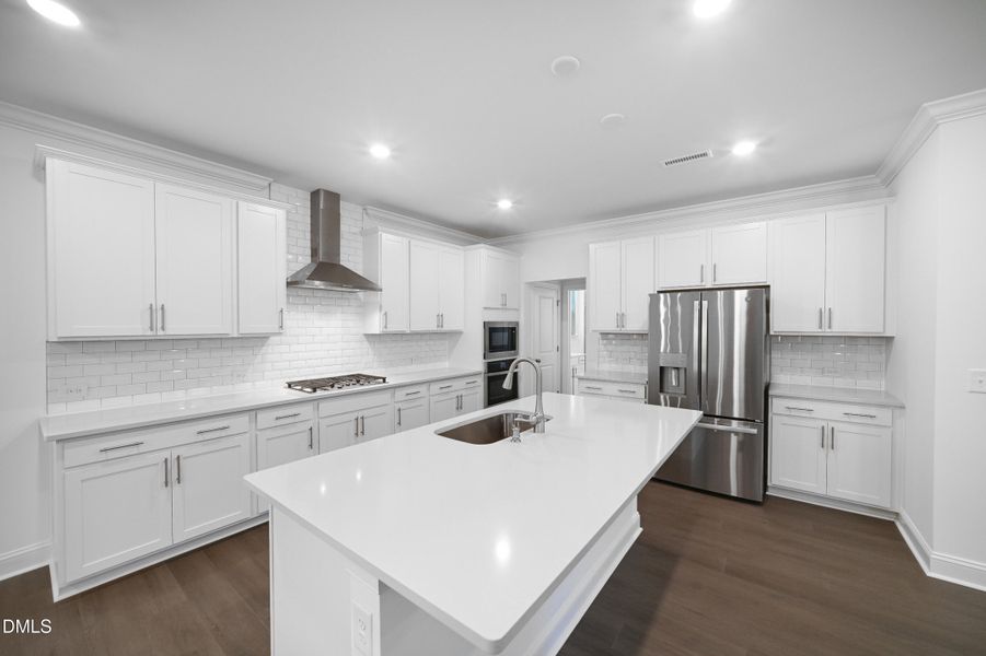 SUN_Stoneriver_Pic_Waterbury_Kitchen_3of