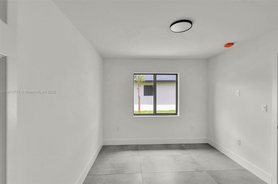 Spacious, unfurnished interior of a new home in , Miami Gardens (Image 31).
