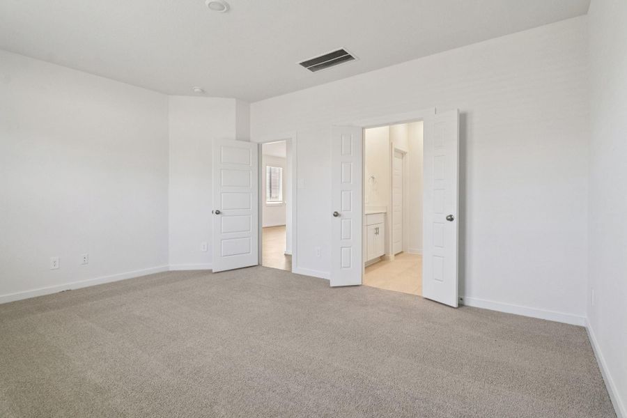 Spacious, unfurnished interior of a new home in Pine Lake Cove - Traditional Series, Montgomery (Image 15).