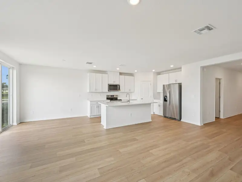 Spacious, unfurnished interior of a new home in Salt Meadows - Classic Series, Parrish (Image 4).