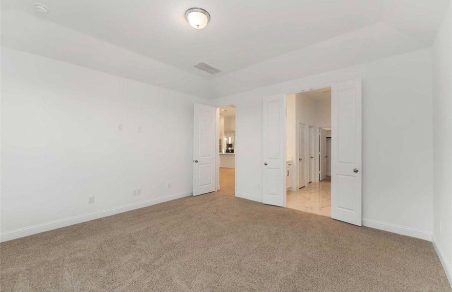 Spacious, unfurnished interior of a new home in Arabella on the Prairie, Booth (Image 21).