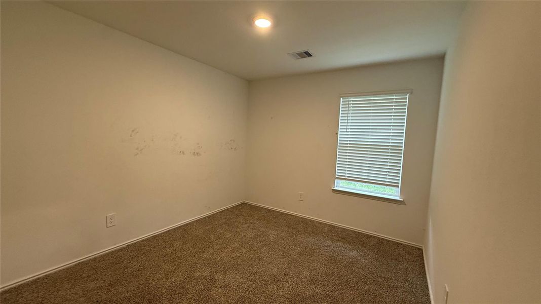 Spacious, unfurnished interior of a new home in , Conroe (Image 10).