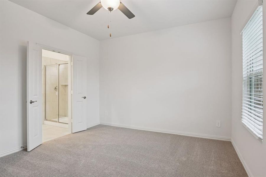 Spacious, unfurnished interior of a new home in Lakehaven - Spring Series, Farmersville (Image 24).