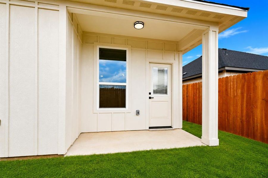 Exterior details and patio area of a home in , Granbury (Image 19).