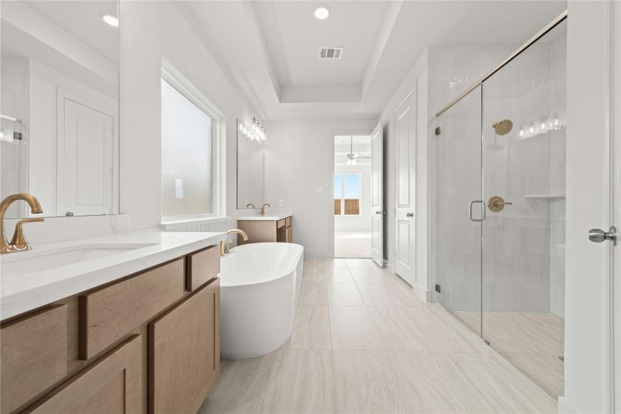 Furnished interior view inside a new home in Cross Creek West, Fulshear (Image 8).