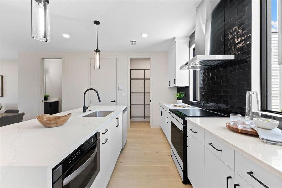 Furnished interior view inside a new home in , St. Petersburg (Image 26).