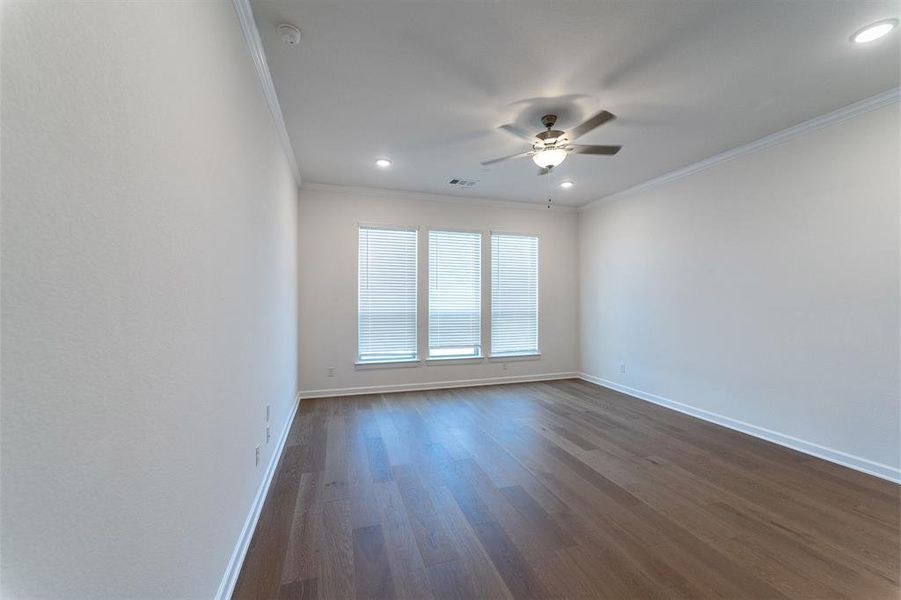 Spacious, unfurnished interior of a new home in Sonoma Verde, Rockwall (Image 15).
