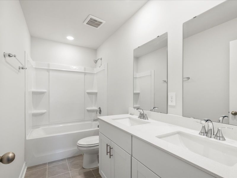 Welcome to the Sydney floorplan at Brayfield Manor - Heritage Collection.