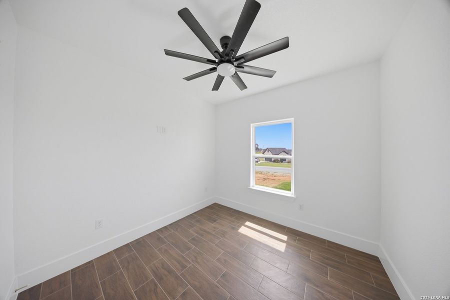 Spacious, unfurnished interior of a new home in , Floresville (Image 25).