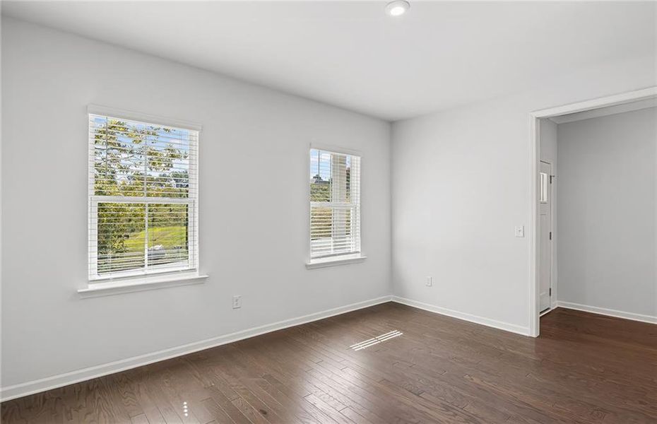 Spacious, unfurnished interior of a new home in Watermist at Mirror Lake, Villa Rica (Image 20).