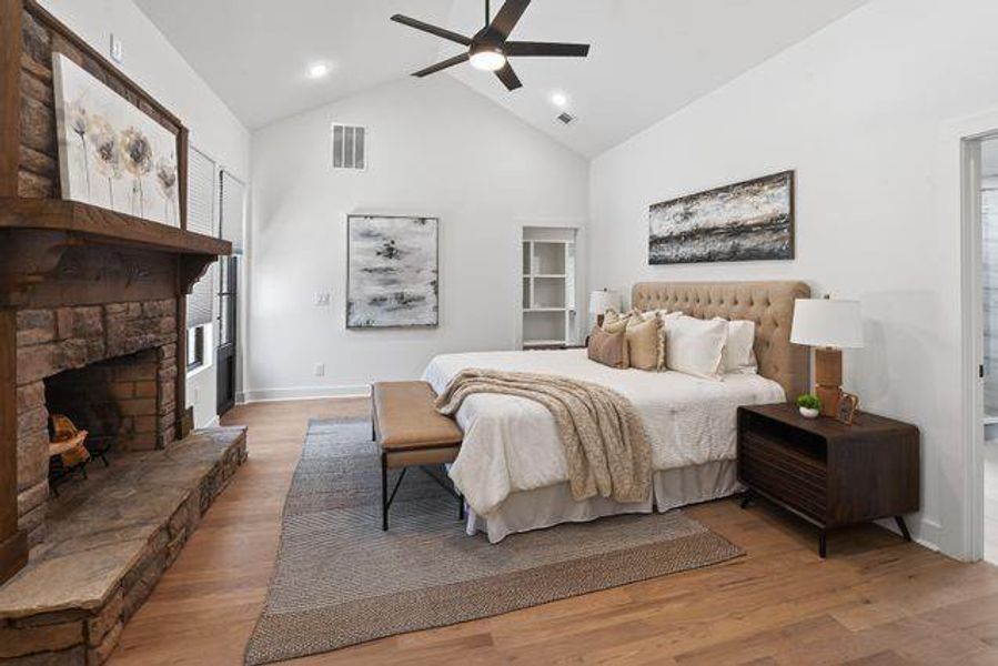 Furnished interior view inside a new home in , Roswell (Image 46).