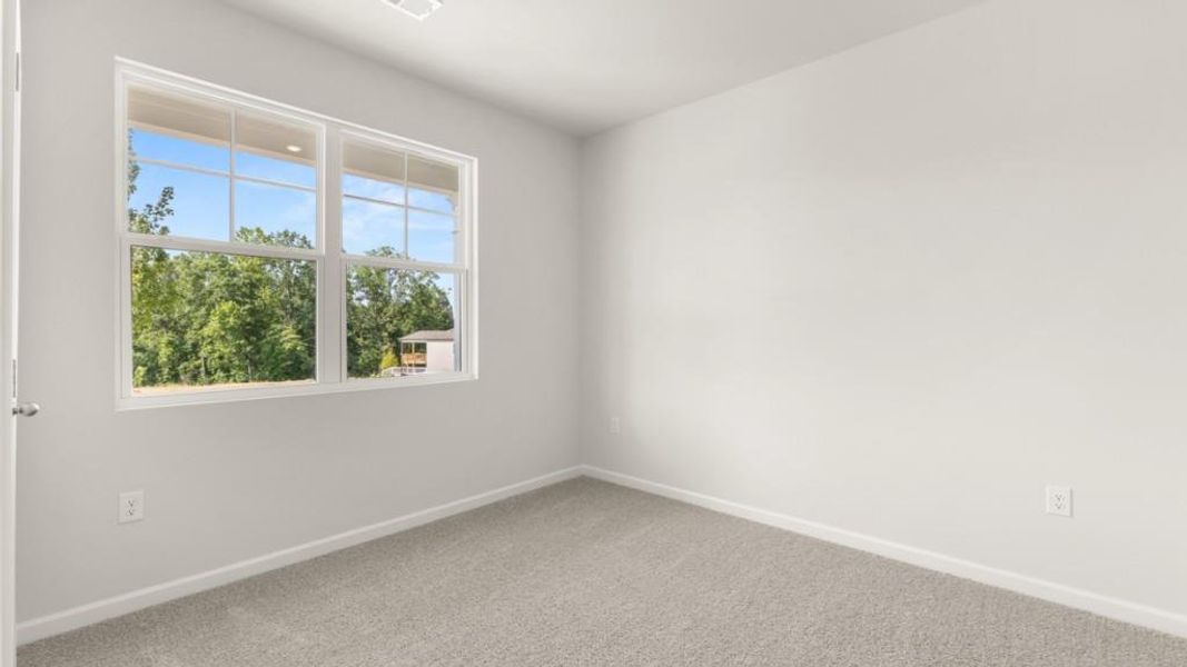 Spacious, unfurnished interior of a new home in Falcon Landing, Gainesville (Image 31).
