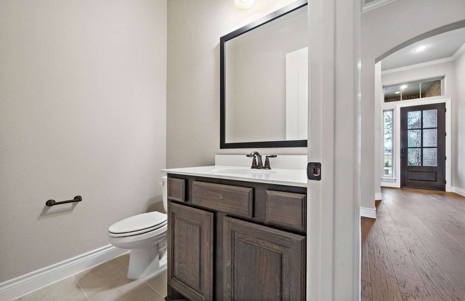 Representative furnished interior of a home built from the 3326 by Ravenna Homes in Cross Creek West, Fulshear (Image 10).