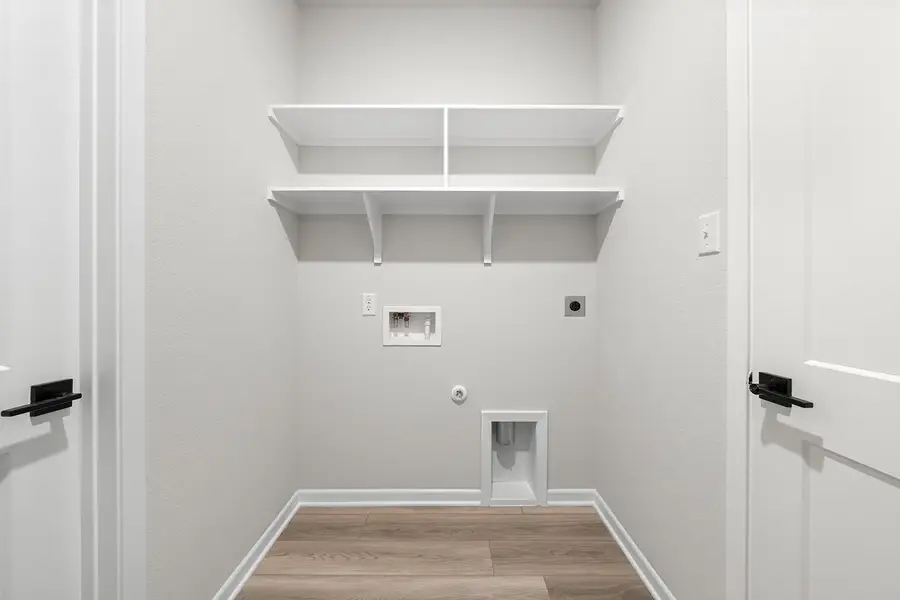 Representative unfurnished interior of a home built from the Sophie by Omega Builders in Hartrick Ranch, Temple (Image 10).