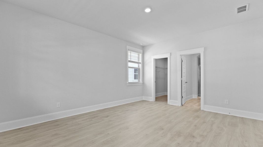 Spacious, unfurnished interior of a new home in Rivers Reach, Yemassee (Image 27).