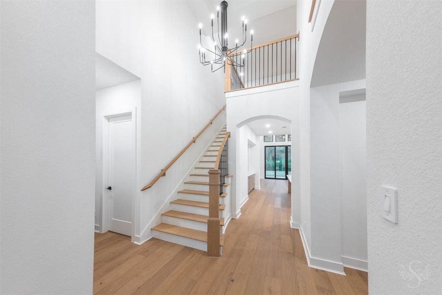 Spacious, unfurnished interior of a new home in Fulbrook on Fulshear Creek: 60ft. lots, Fulshear (Image 23). Spacious, unfurnished interior of a new home in Fulbrook on Fulshear Creek: 60ft. lots, Fulshear (Image 23).