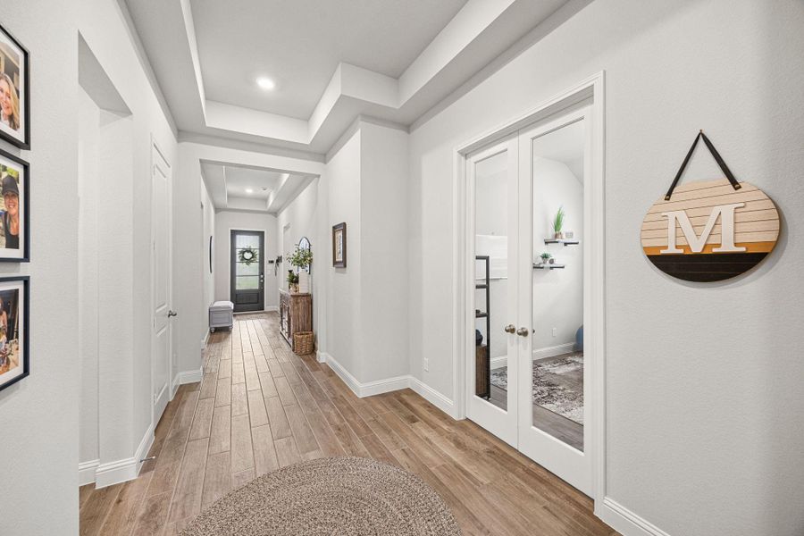 Furnished interior view inside a new home in , Tomball (Image 15).