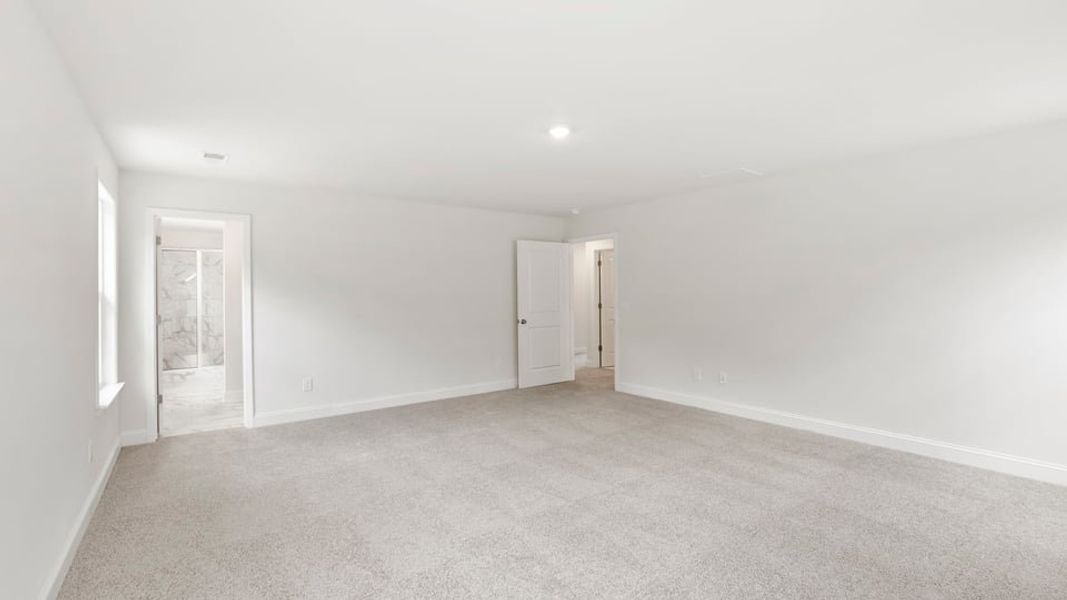 Spacious, unfurnished interior of a new home in Briargate, Fountain Inn (Image 33).