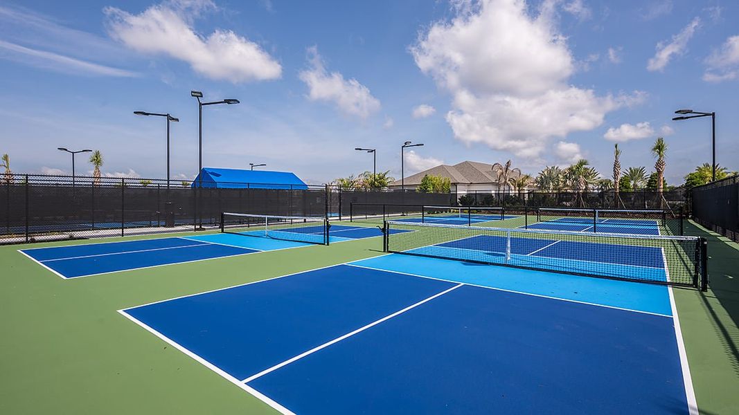 Community amenities in Center Lake Ranch Community Group Page, St. Cloud (Image 28).