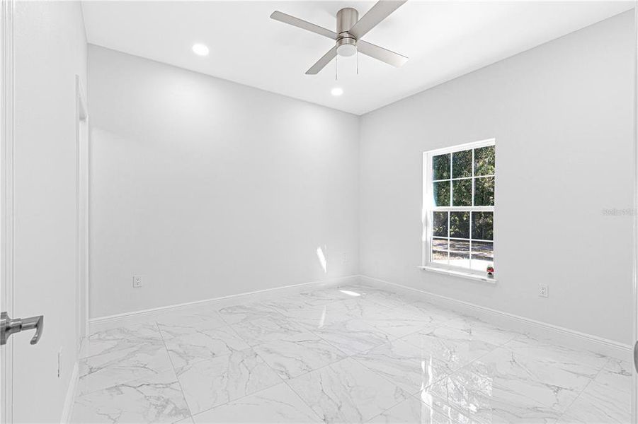 Spacious, unfurnished interior of a new home in , Summerfield (Image 19).