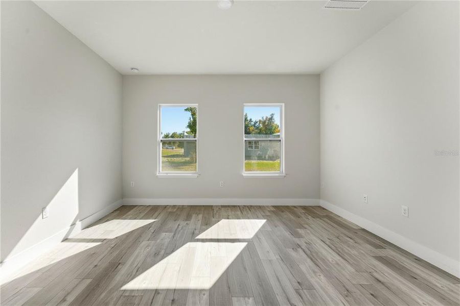 Spacious, unfurnished interior of a new home in , Ocala (Image 44).