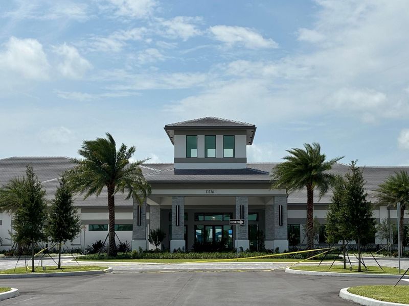 Valencia Wal Clubhouse