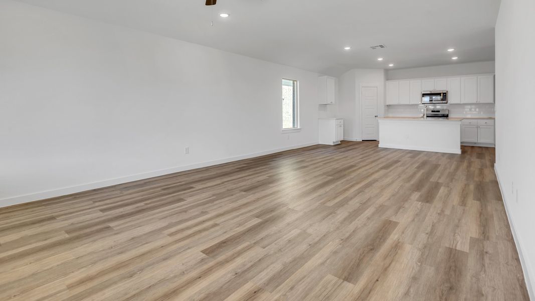 Spacious, unfurnished interior of a new home in Overlook West, Wolfforth (Image 16).