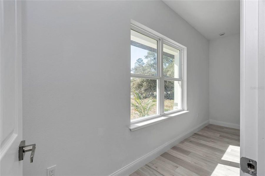Spacious, unfurnished interior of a new home in , Ocala (Image 19).