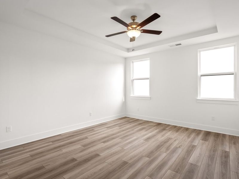 Spacious, unfurnished interior of a new home in Benders Cove, Mount Juliet (Image 29).