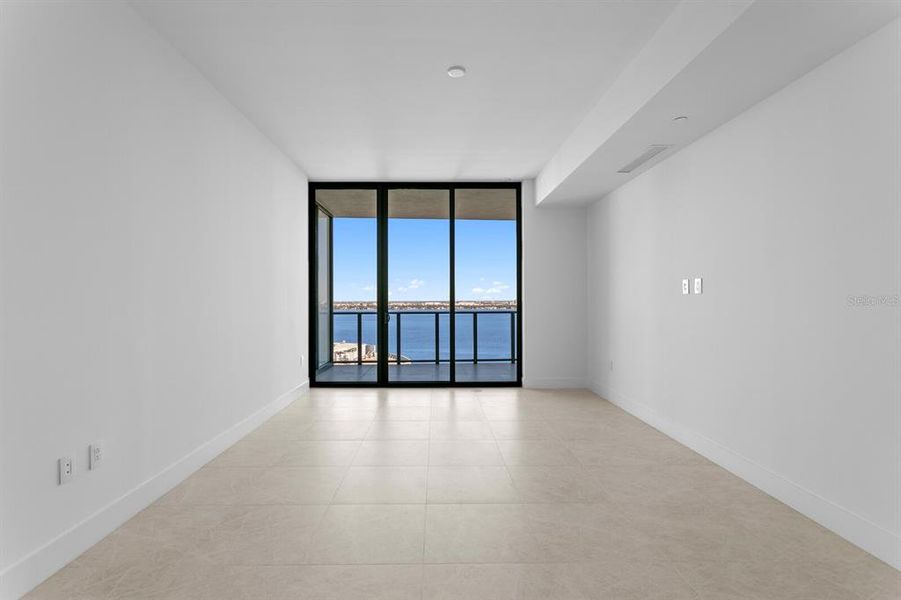 Spacious, unfurnished interior of a new home in , Tampa (Image 70). Spacious, unfurnished interior of a new home in , Tampa (Image 70).