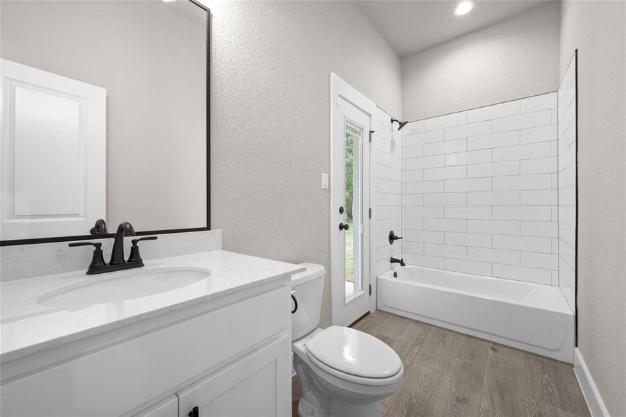 436 Hemet  Bathroom1