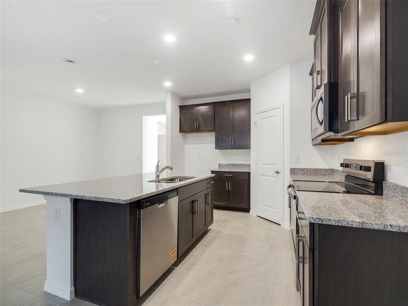 Furnished interior view inside a new home in Aulin Square, Oviedo (Image 9).