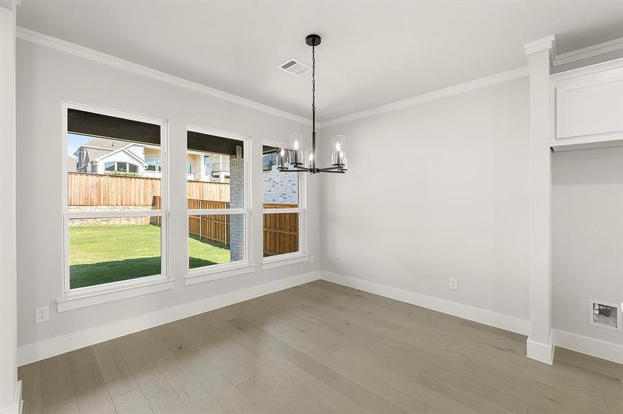 13. 2716 Warm Springs - Nook