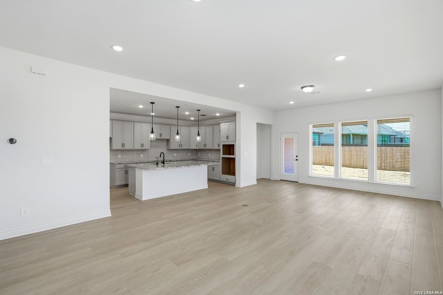 Spacious, unfurnished interior of a new home in Bison Ridge, San Antonio (Image 24).